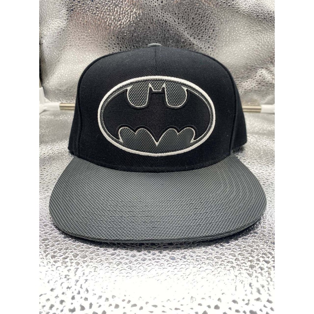 DC Comics Batman Snapback Hat Mens OSFM Black Embroidered Logo Flat Brim Cap